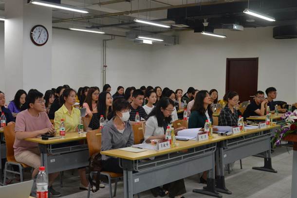 说明: D:\acer\Documents\CUPL英国365集团网站\社团\英国上市公司365学术宣传部\第九届研究生代表大会\第九届研究生代表大会照片\DSC_8818.JPGDSC_8818